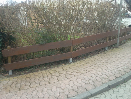 Rangerzaun imprägniert und lackiert ( nußbraun)